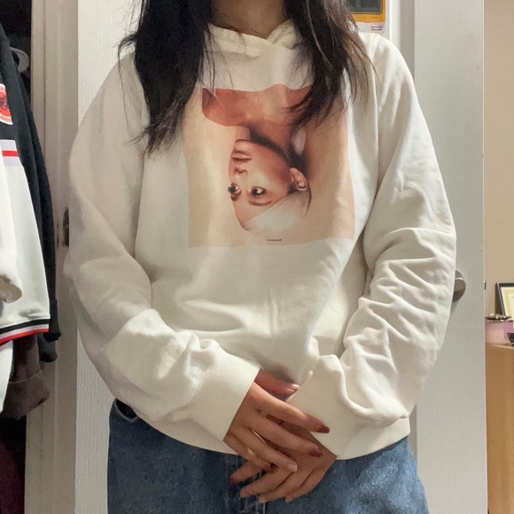 ariana grande cream/white sweetener hoodie - Picture 4 of 4